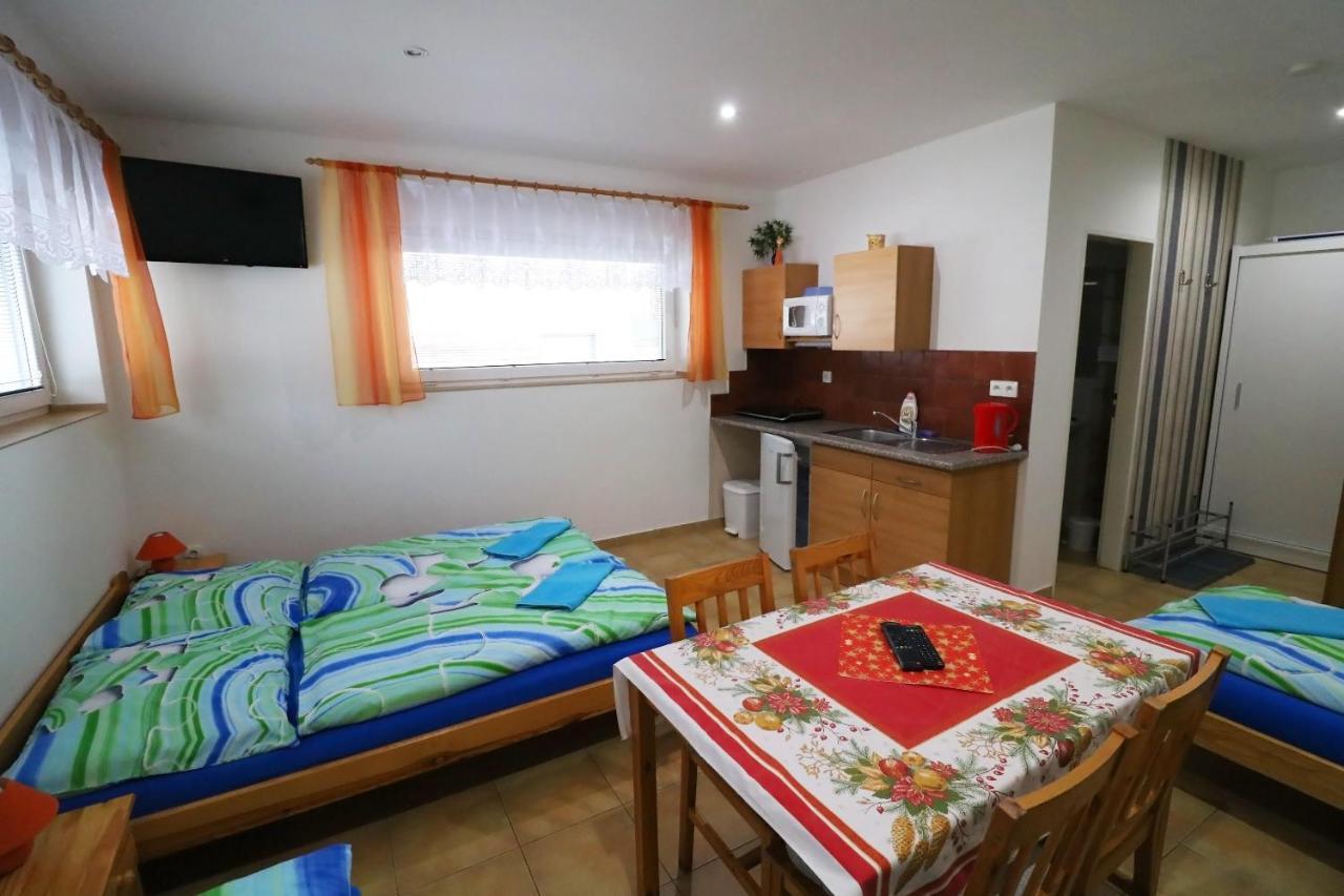 יאנסקה לזנה Apartmany Jana מראה חיצוני תמונה